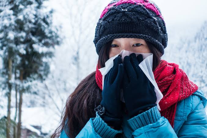 سردیوں میں ہمیں الرجی کیوں ہوتی ہے؟